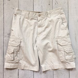 Izod cargo shorts
